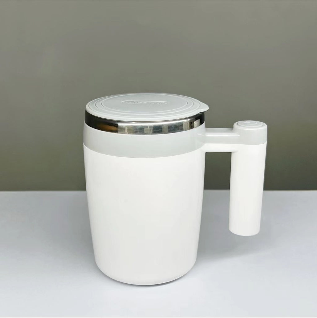 White vitamix blending cup with handle and lid designed for Le Monde Tech blender